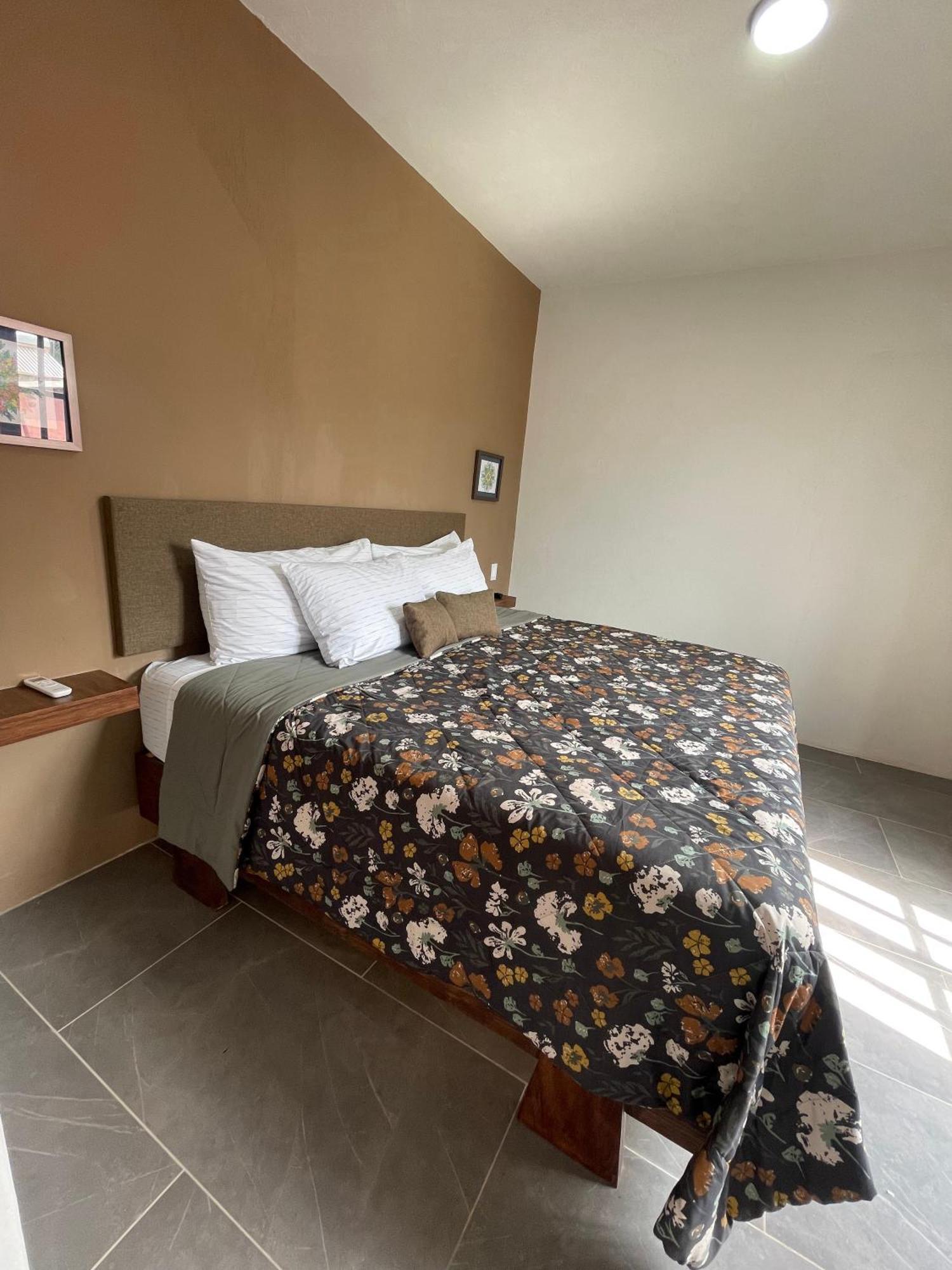 Hostel Quinta La Perla Guadalajara Zewnętrze zdjęcie